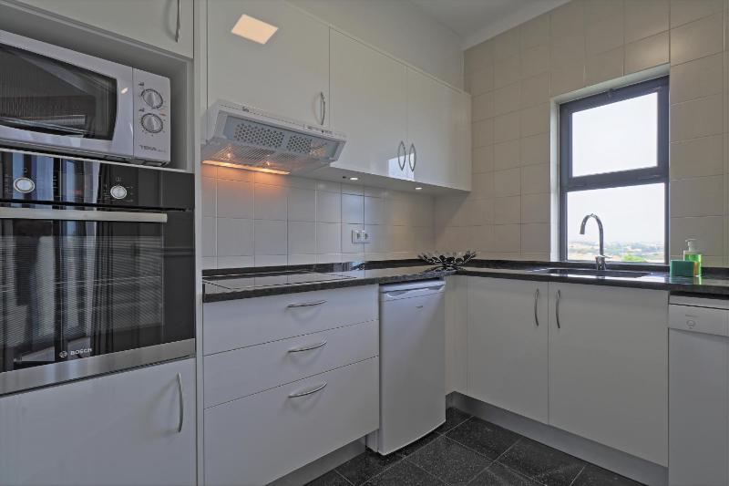 Superior One-Bedroom Apartment image 1