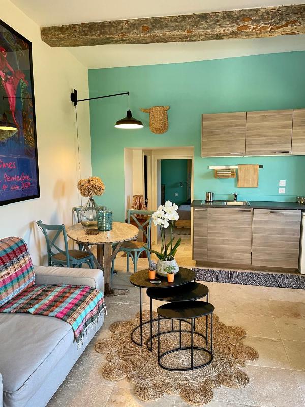 Deluxe Apartment image 2