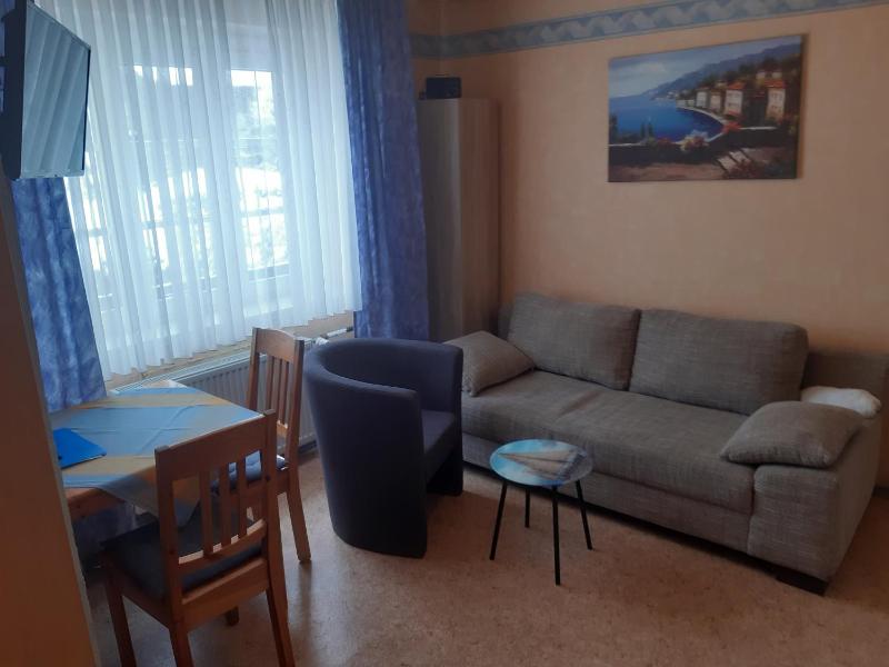 Double Room image 3