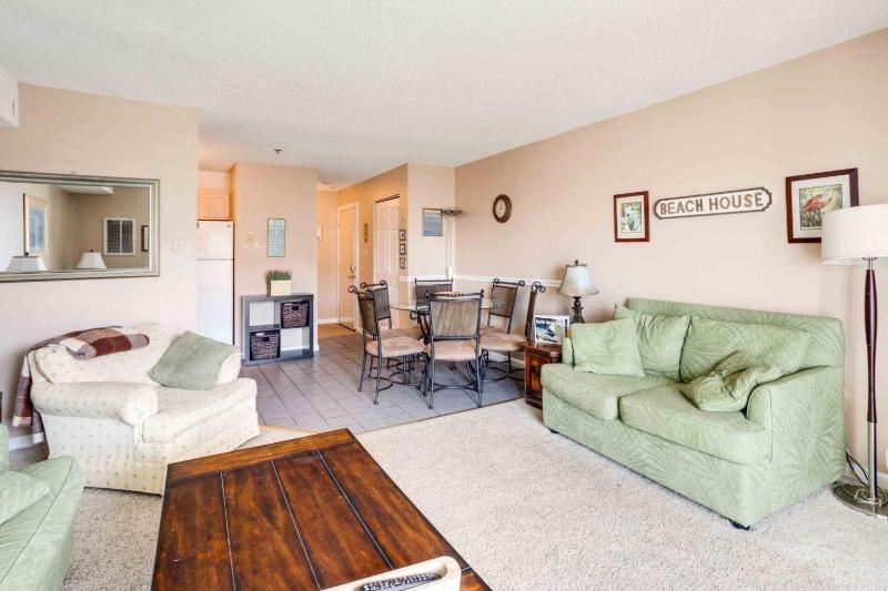 Marylander Condominiums 90 steps from the beach - image 16