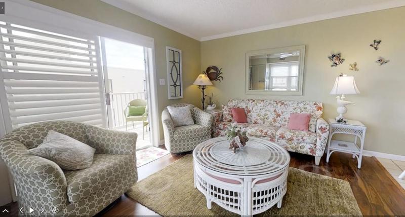 Marylander Condominiums 90 steps from the beach - image 9