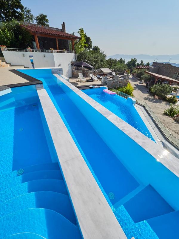 Sky Sea Resort & Villas - image 37