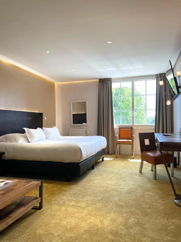 Junior Suite image 1