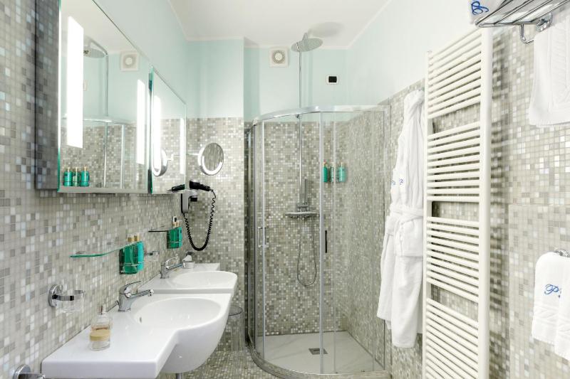 Junior Suite image 4