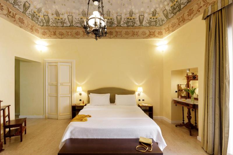 Junior Suite image 1