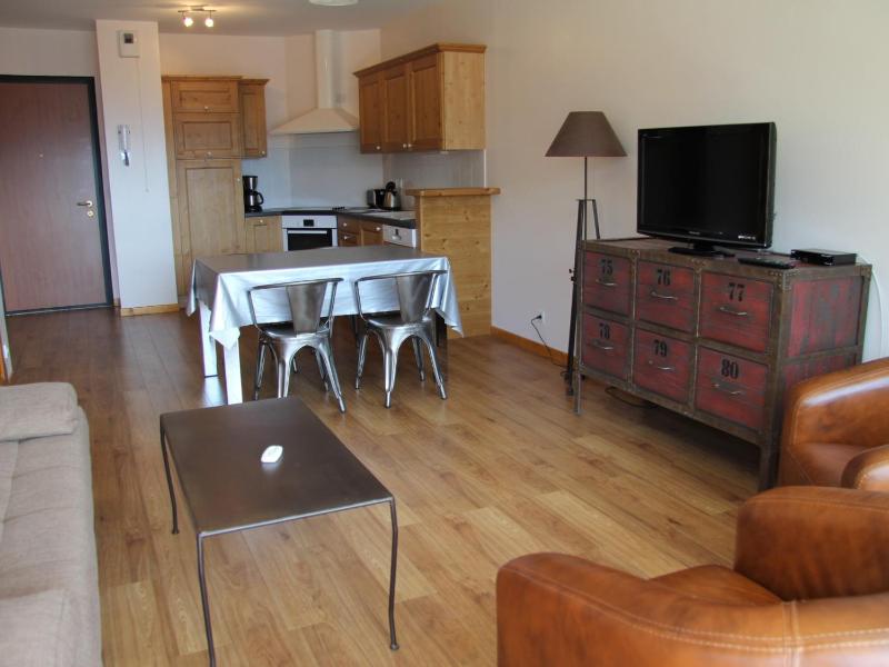 Charmant appartement au centre du village, proche des stations de ski - 4 personnes - FR-1-459-163 Images
