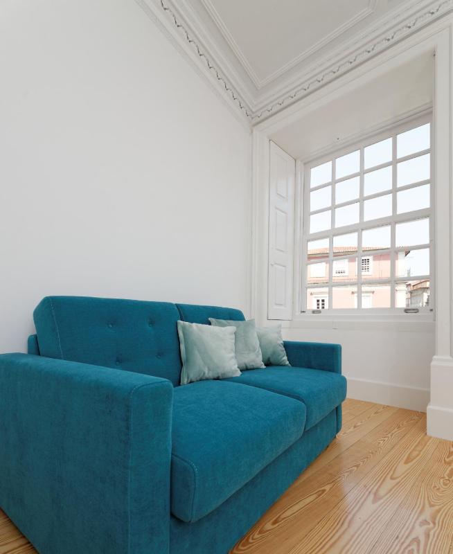 Superior One-Bedroom Apartment image 2