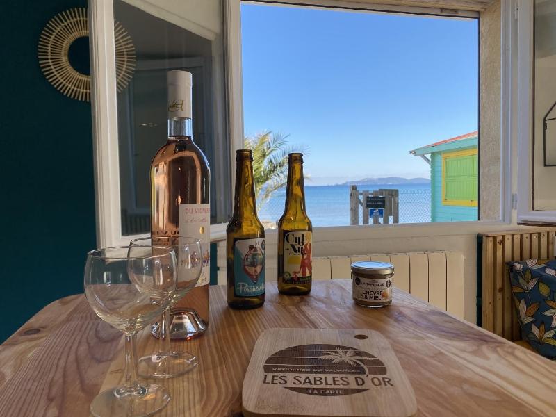 Studio with Sea View image 1