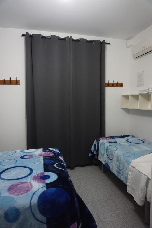 Triple Room with Private External Bathroom image 2