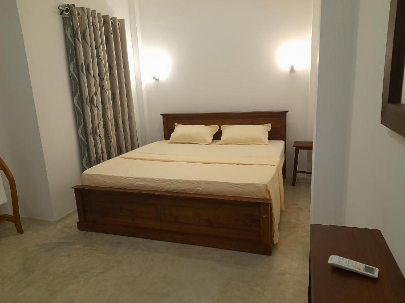 Gloria Inn - image 2