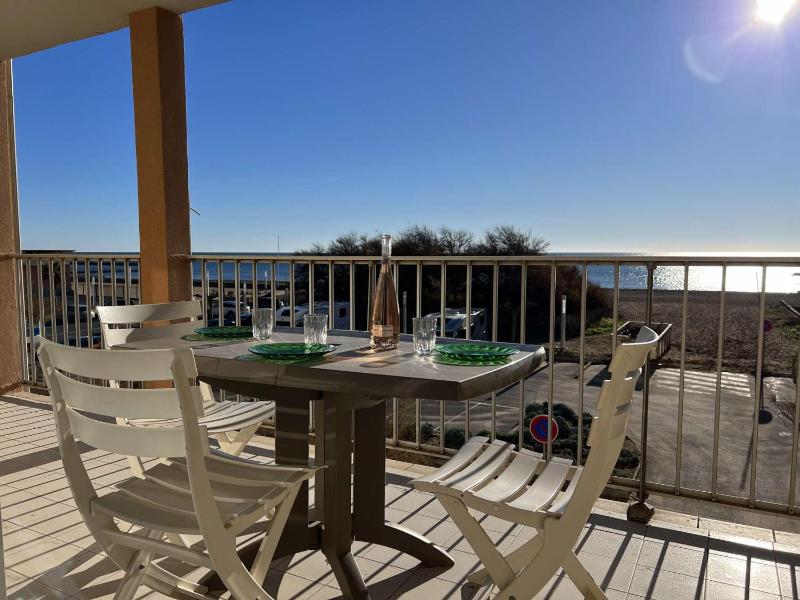 T2 avec terrasse parking prive proche plage - FR-1-701-18 - image 9
