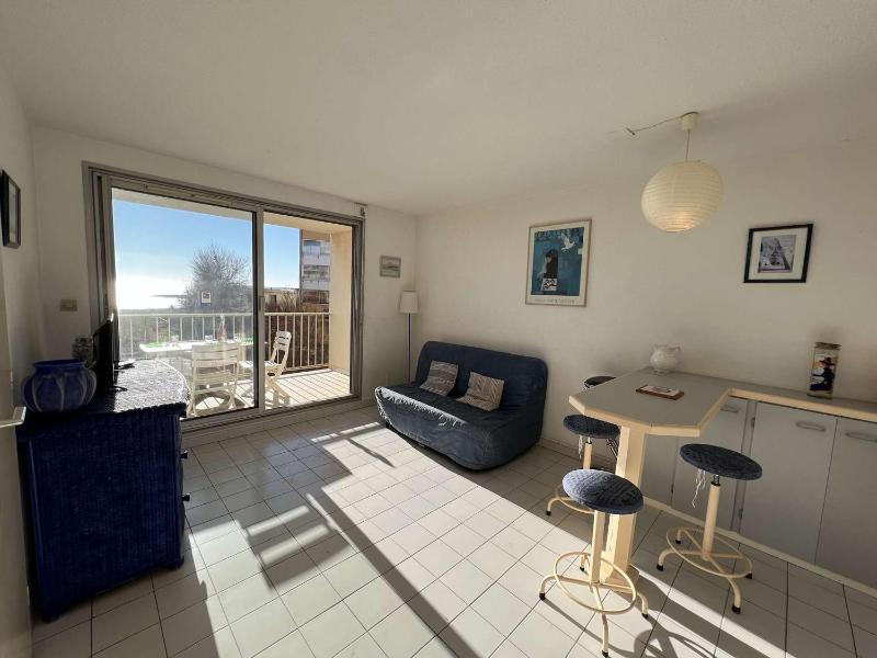 T2 avec terrasse parking prive proche plage - FR-1-701-18 - image 8