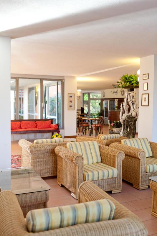 Hotel Idania - image 10