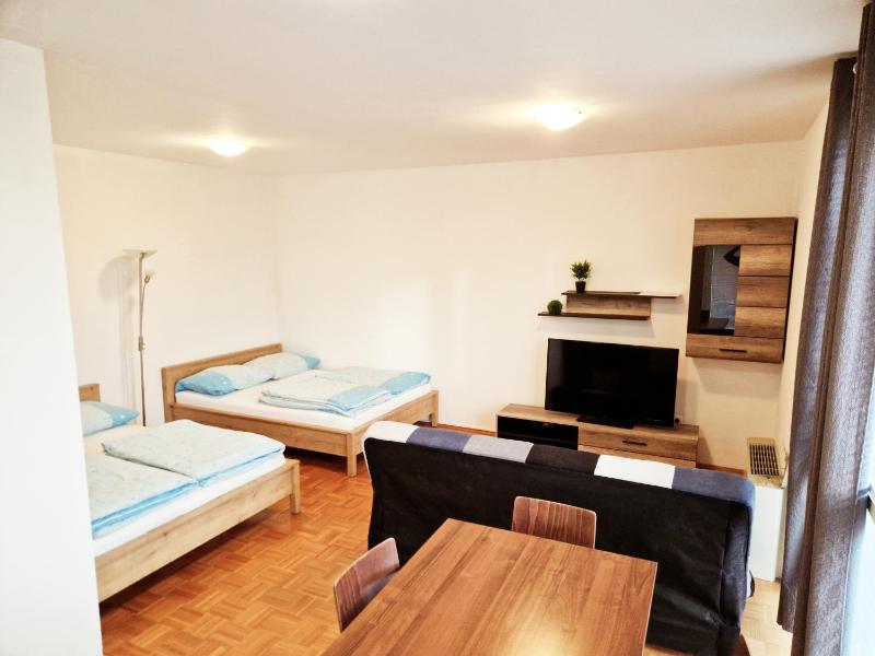 One Bedroom Apartment with Balcony image 4