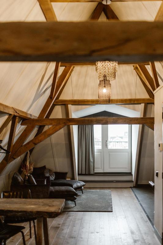 Executive Suite image 3