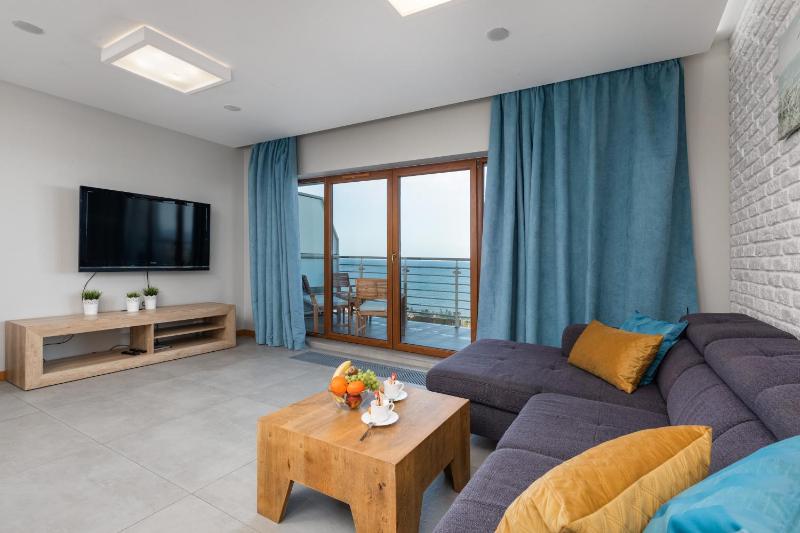 Apartamenty Porta Mare by Noclegi Renters - image 23