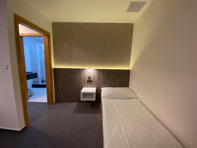 Quadruple Room image 3