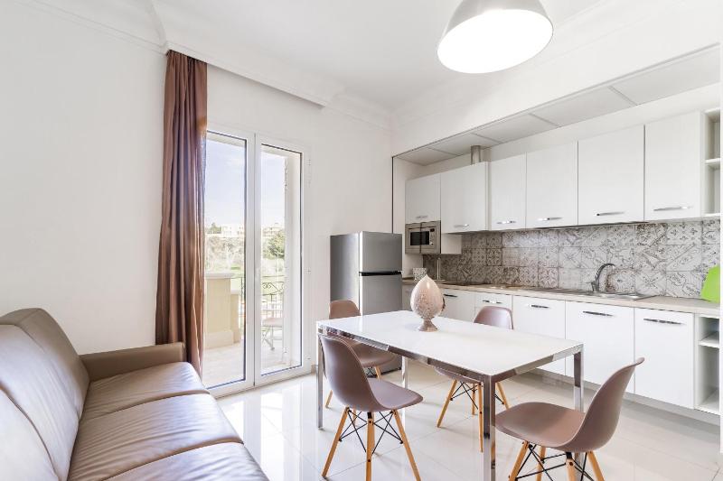 Apartment image 3