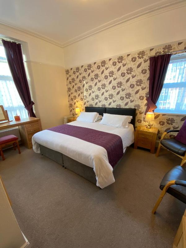 Superior Double Room image 1