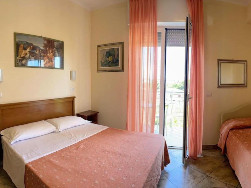 Triple Room image 1