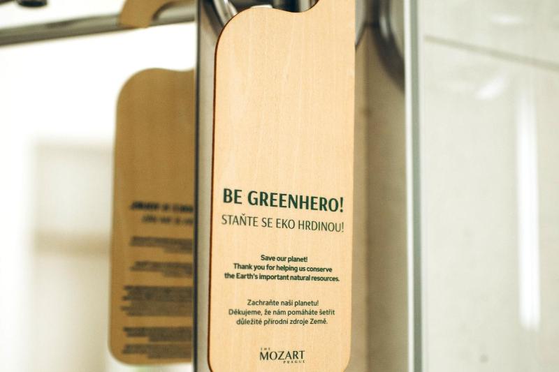 Deluxe King Room with River View image 4