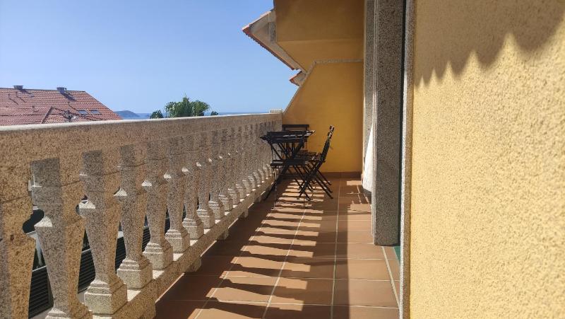 One-Bedroom Apartment with Sea View image 3