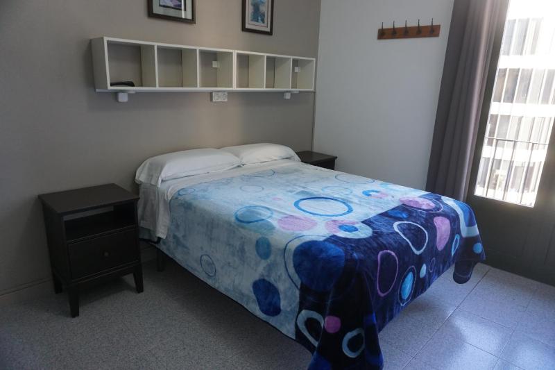 Triple Room with Private External Bathroom image 1