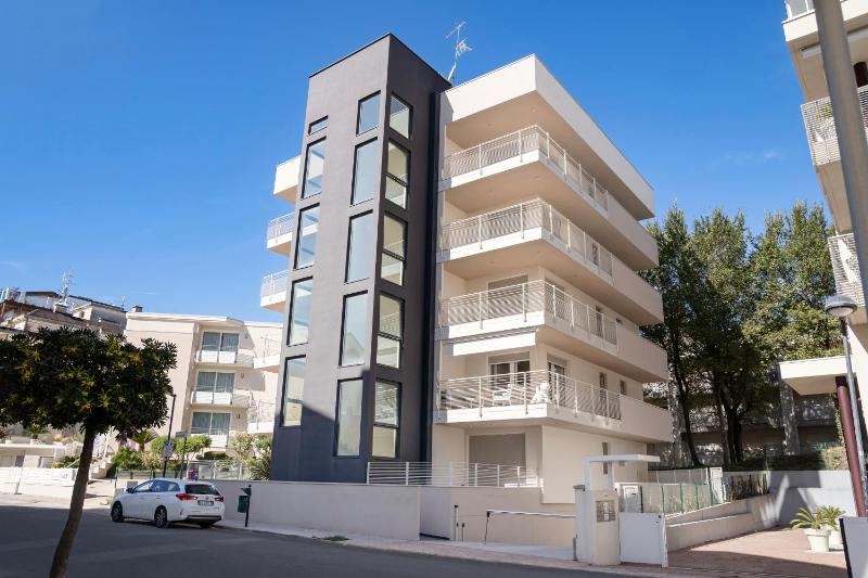 Ferrari Apartments Ponente - image 24