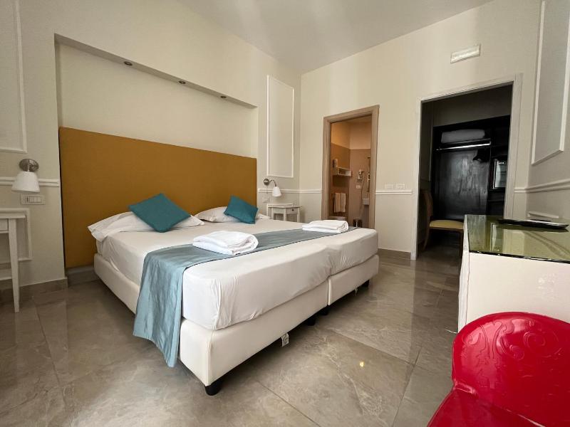 Standard Double or Twin Room image 3