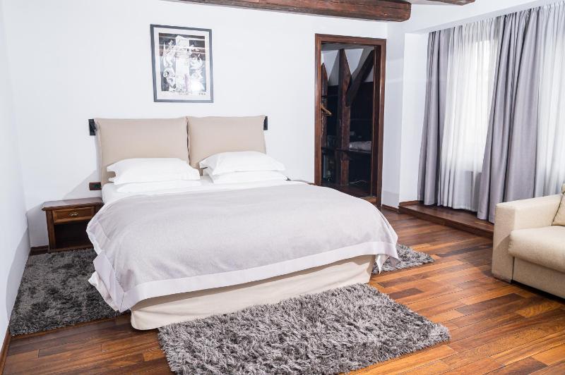 Superior Double Room image 1