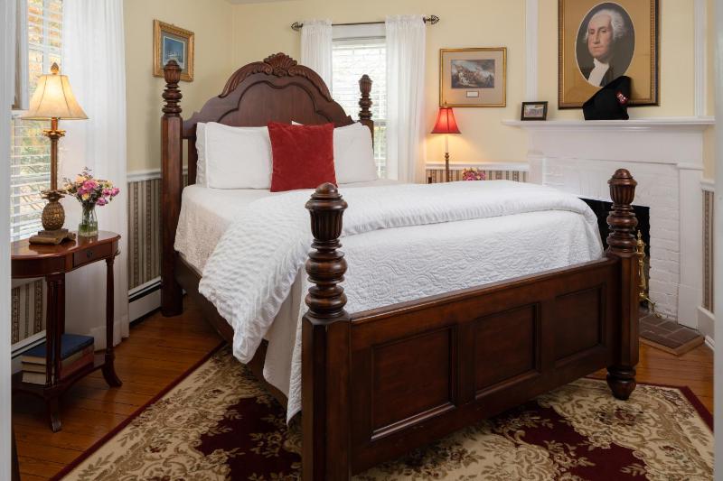Queen Suite image 3