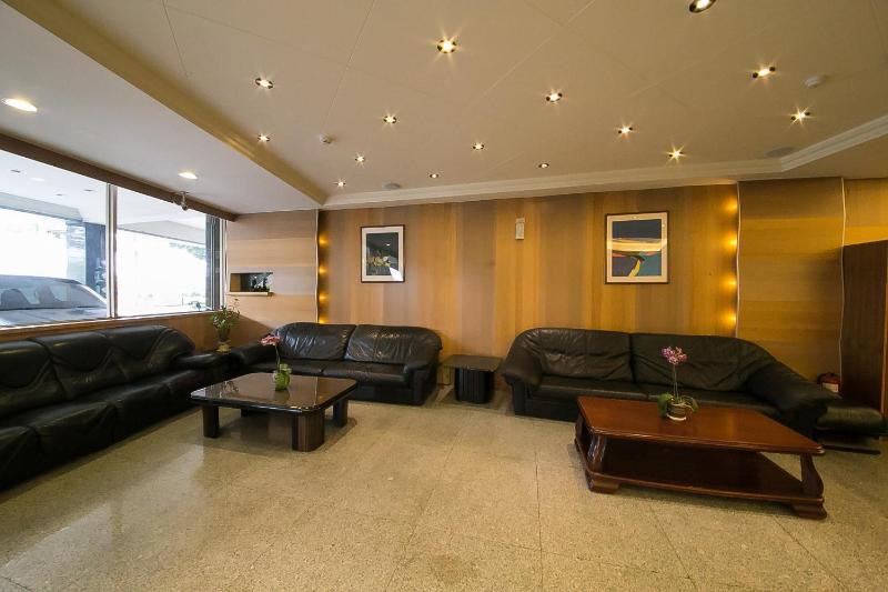Jiuning Business Hotel - image 16