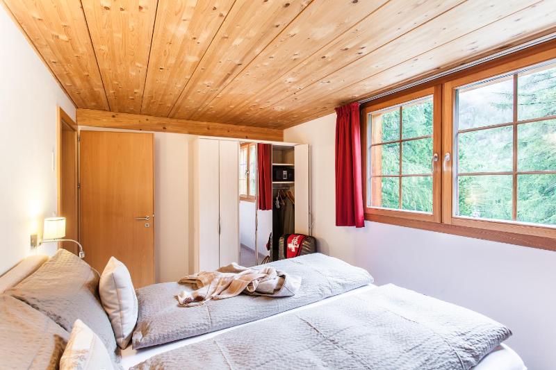 Chalet Hinter dem Rot Stei private wellness in ski and hiking area of Zermatt - image 4