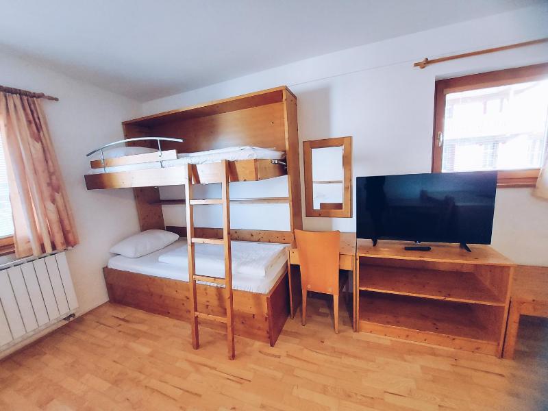 Studio Apartment image 3