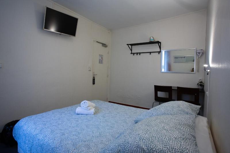 Deluxe Double Room image 3