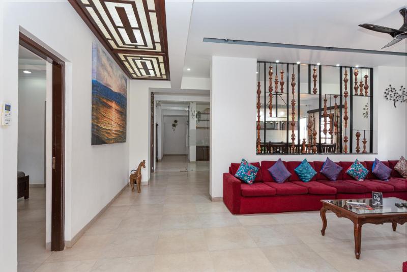 Lavish Executive Villa with Private Swimming Pool - image 5