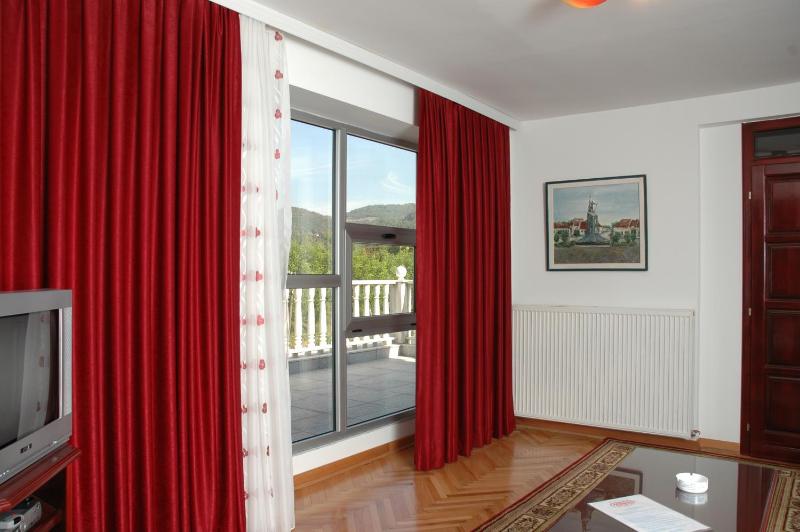 Apartment image 2