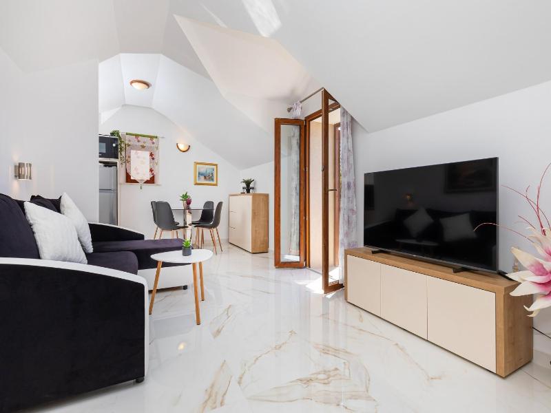 Villa Ana Apartments - image 21