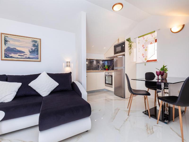 Villa Ana Apartments - image 26