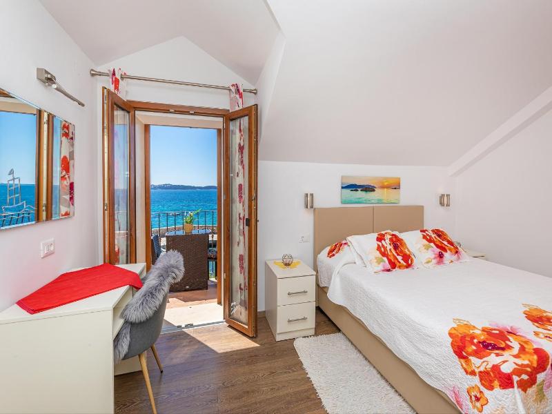 Villa Ana Apartments - image 41