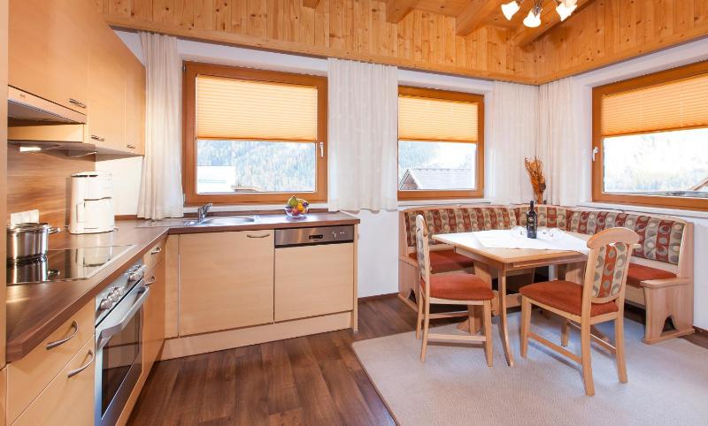 Superior Apartment image 2
