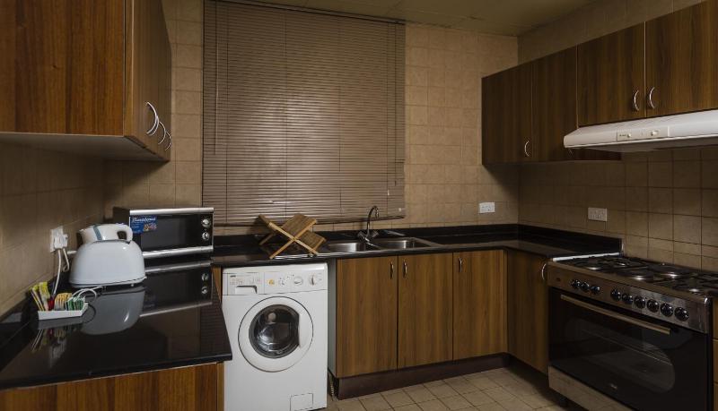 Executive 2-Bedroom Apartment image 3