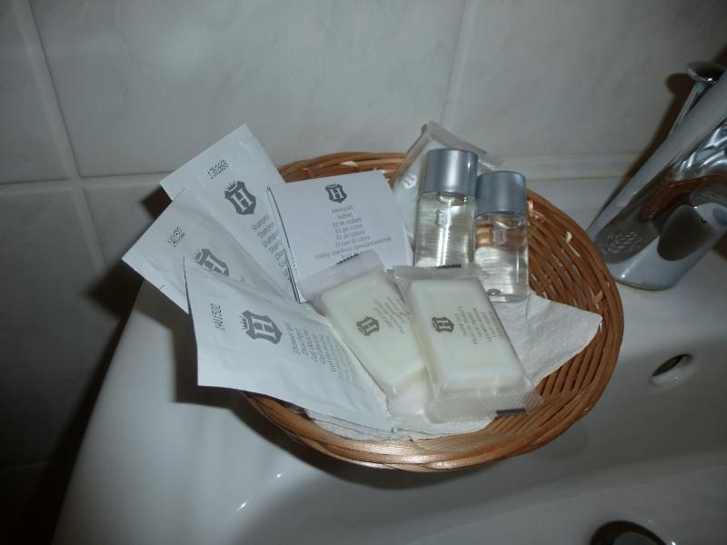 Superior Double or Twin Room with Terrace image 4