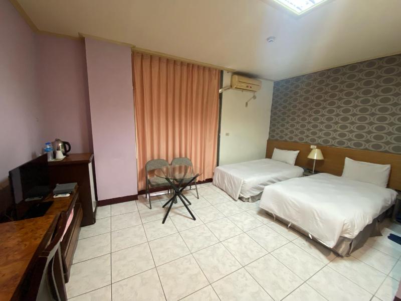 Jiuning Business Hotel - image 6