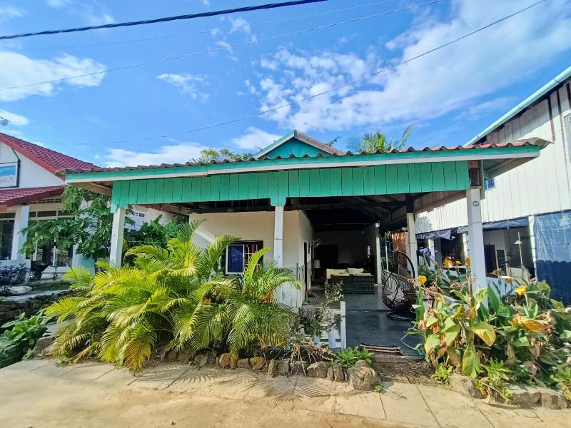 Sam's Guesthouse M'Pai Bay Images