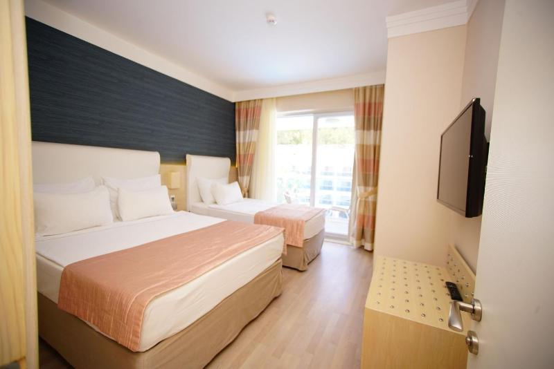 Standard Double Room image 1
