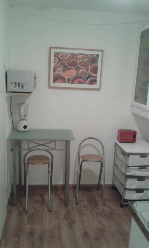 Queen Studio with Sofa Bed - Roon Str. 8 image 4