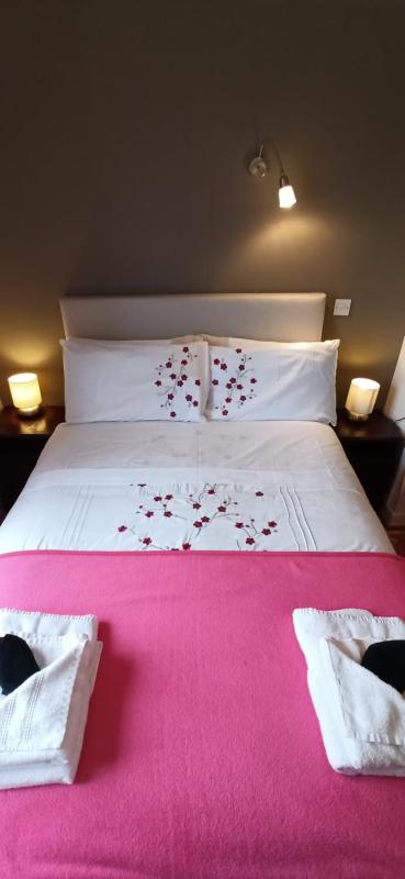 Double Room image 4