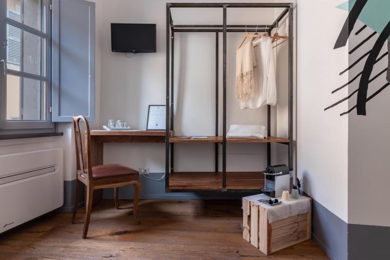 Double Room with Private Bathroom image 4