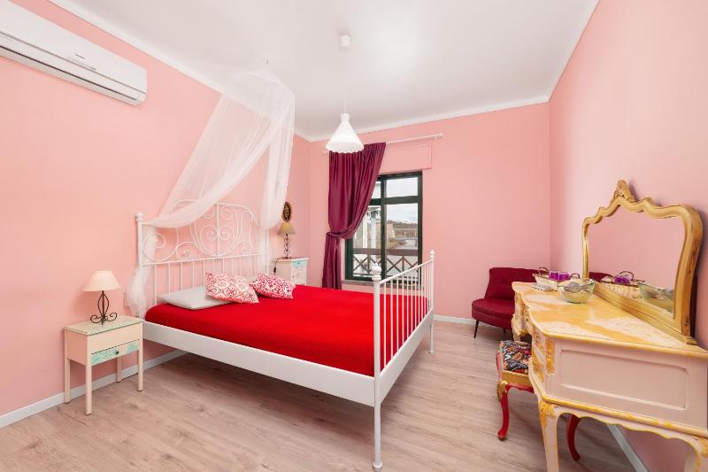 Double Room with River View image 1